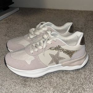 Vintage Havana Nude Glitter Runner Sneakers